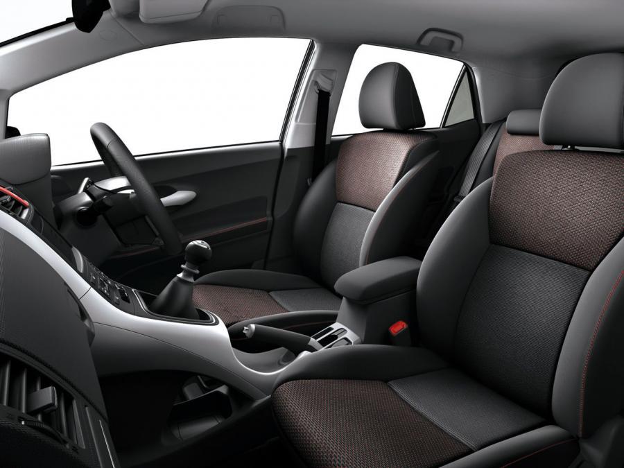  Toyota Auris 2009 года  (JP) (фото 8 из 10)